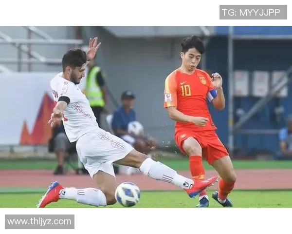 各大足球队当家球星运球技艺对比解析与精彩瞬间回顾