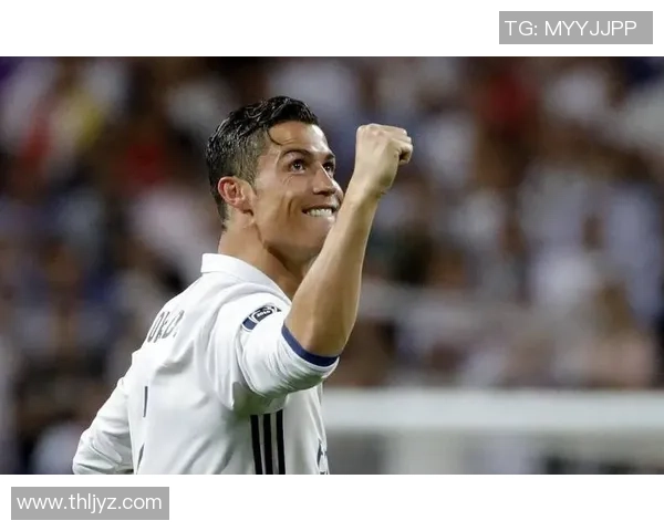 老牌足球明星同框合影再现昔日辉煌岁月唤起球迷美好回忆 老牌足球明星同框合影再现昔日辉煌岁月唤起球迷美好回忆